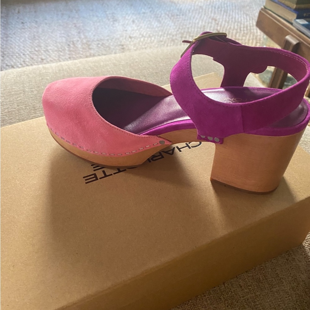 Charlottes Stone Maud style size 8. Wowzers. . GORGINE I tell you.